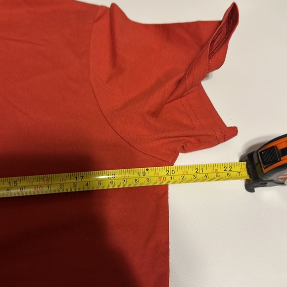 SIXTEEN WOMENS BEAUTIFUL 🤩 COLOR T-SHIRT SIZE M IN EXCELLENT CONDITION LIKE NEW - Picture 5 of 8